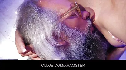 Muncrat Emma indo xxx sex 1