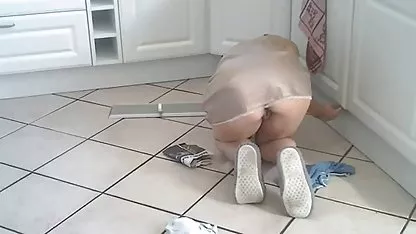 Gadis itu mengambil kontol di pantat, xxx indo free jilat, namun.