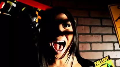 Dua bersaing pemandu sorak xxx jilbab indo memutuskan untuk menetap perjuangan