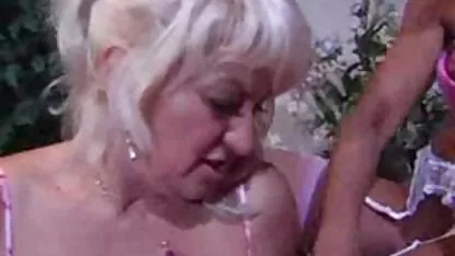 Untuk pertama pasangan indo tante 3gp seks, Live pasangan rekaman seks